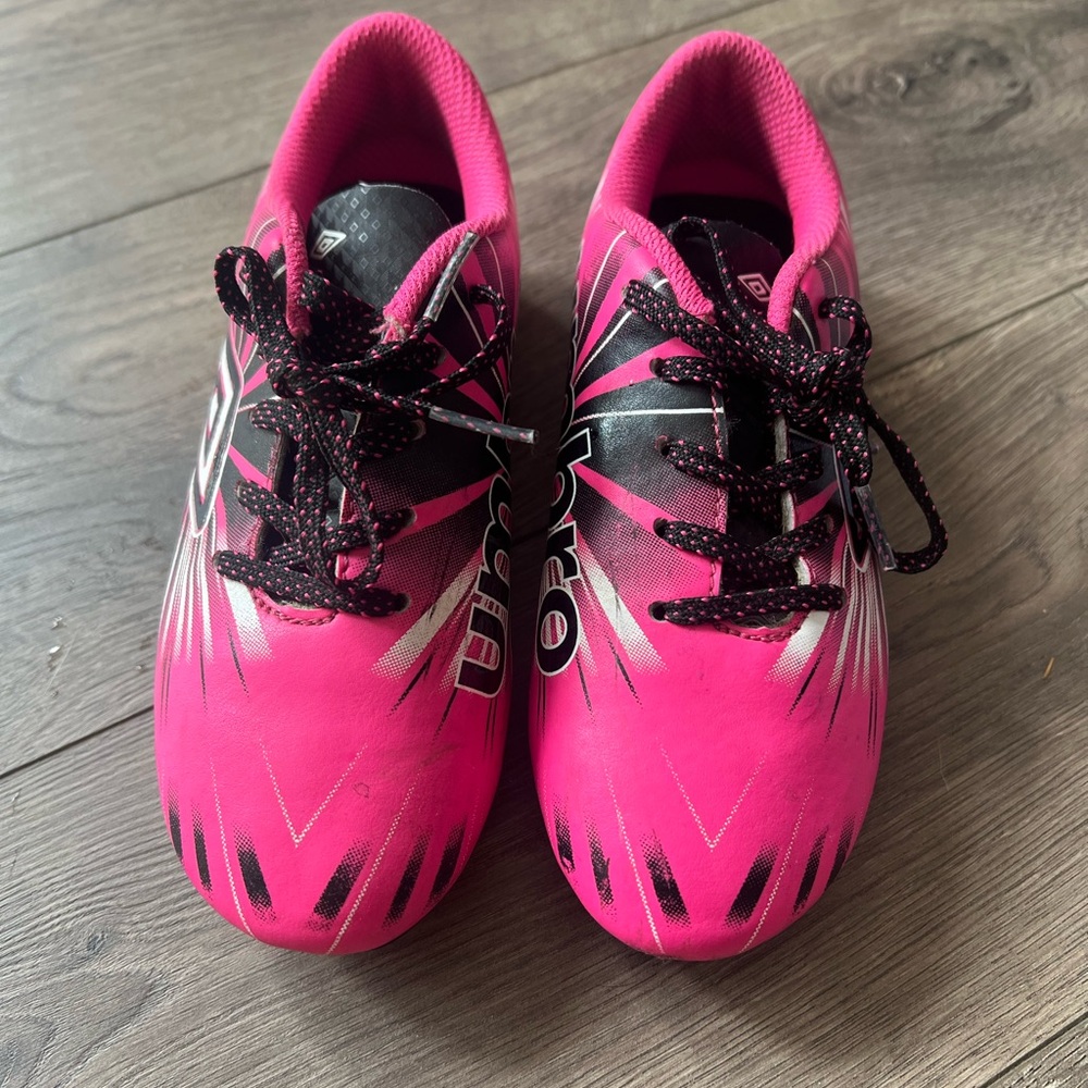 Girls Umbro Soccer Cleats – Size 13K – Pink/Black – Gently Used
